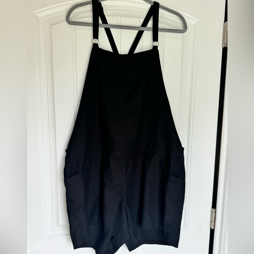 Torrid Black Shortalls Romper Size 2 Plus Size Adjustable Straps - Picture 2 of 4
